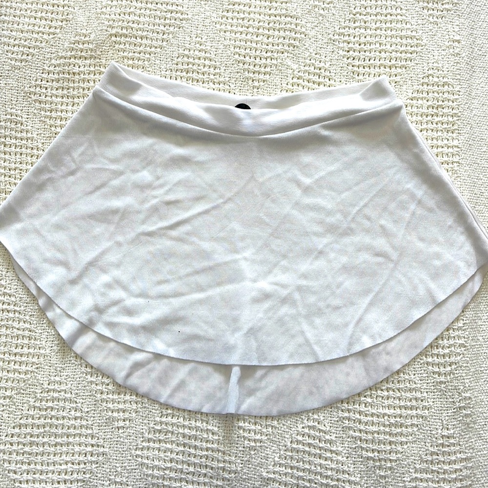 Bullet Pointe Skirt
